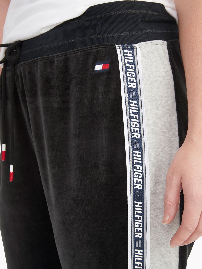 Black Tommy Hilfiger Essential Curve Logo Tape Jogger | NZ_W21213