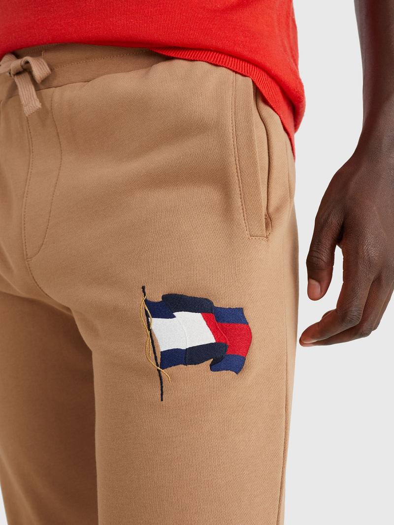 Brown Tommy Hilfiger Wavy Flag Sweatpants | NZ_M31152