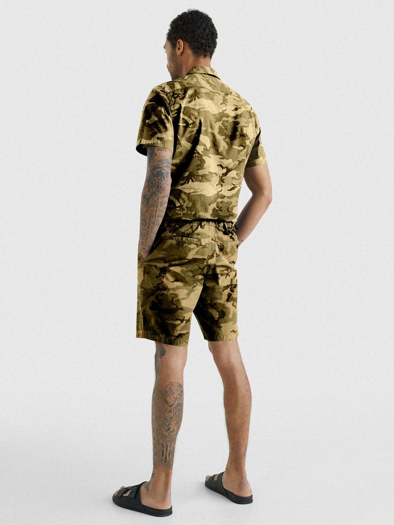 Camo / Green Tommy Hilfiger Relaxed fit camo Shorts | NZ_M31220