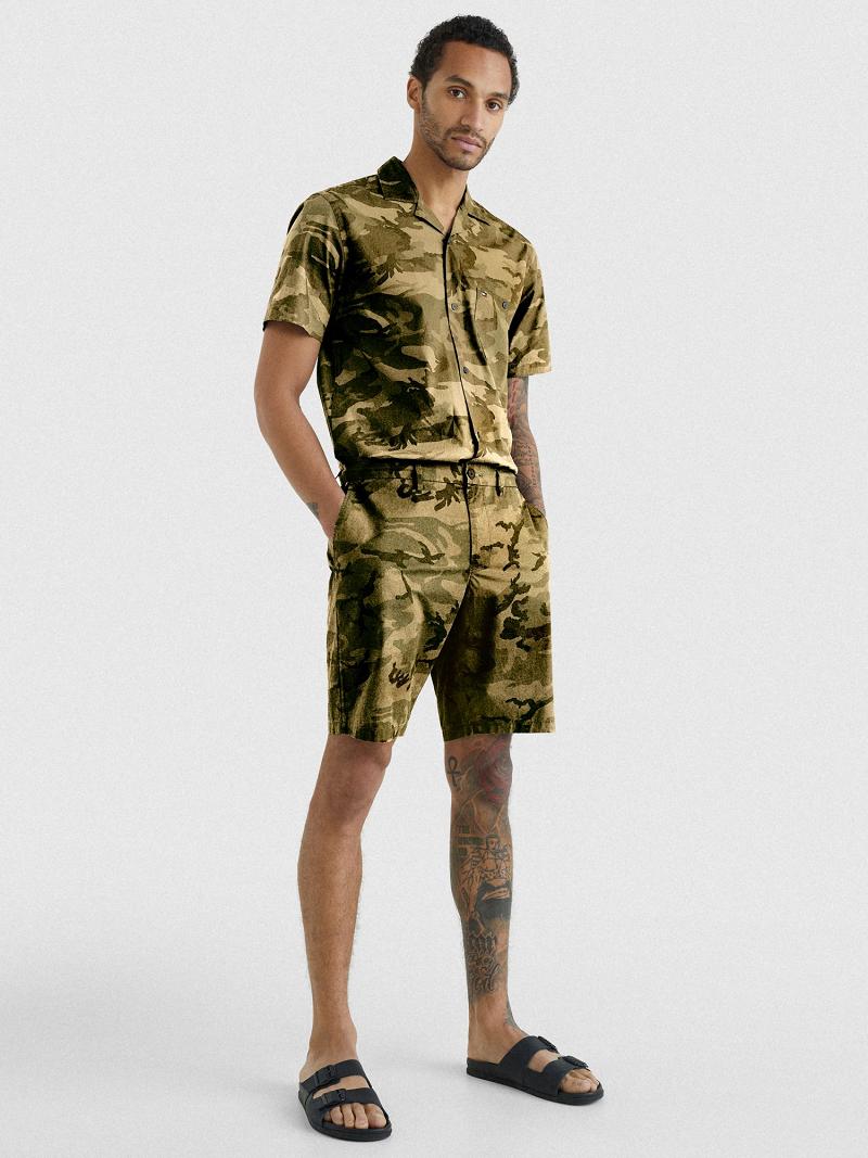 Camo / Green Tommy Hilfiger Relaxed fit camo Shorts | NZ_M31220