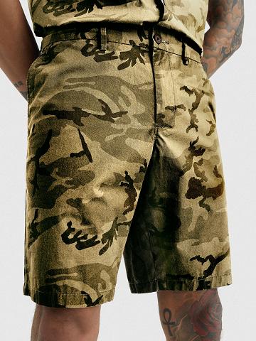 Camo / Green Tommy Hilfiger Relaxed fit camo Shorts | NZ_M31220